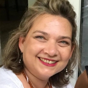 &Kappa;&omega;&nu;&sigma;&tau;&alpha;&nu;&tau;&iota;&nu;ί&delta;&omicron;&upsilon; &Alpha;&nu;&tau;&omega;&nu;ί&alpha;